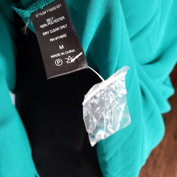 LUSH - Picture 7 of 8